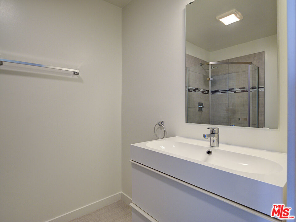 1830 Westholme Ave Unit: 307