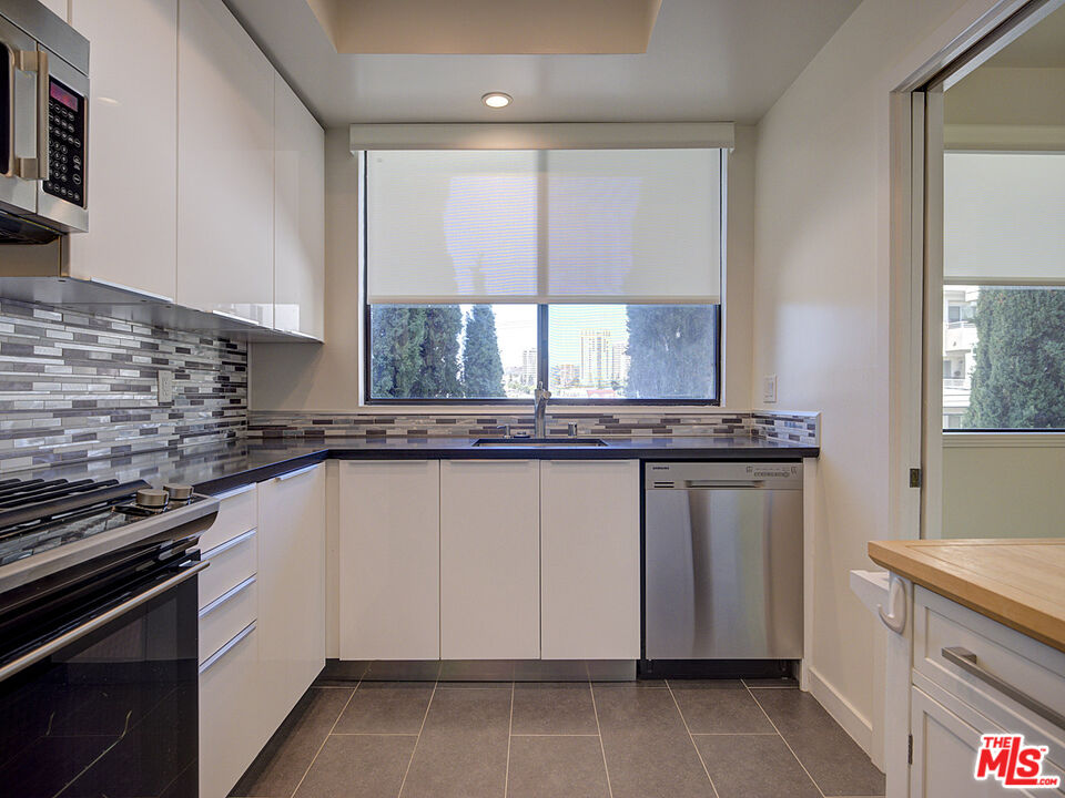 1830 Westholme Ave Unit: 307