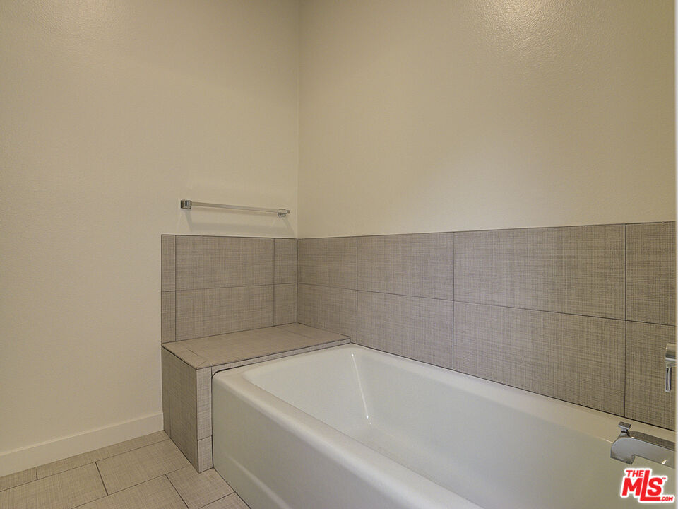 1830 Westholme Ave Unit: 307