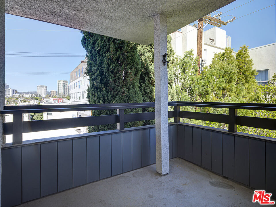 1830 Westholme Ave Unit: 307