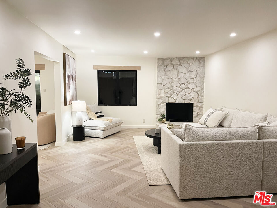 8109 Regis Way