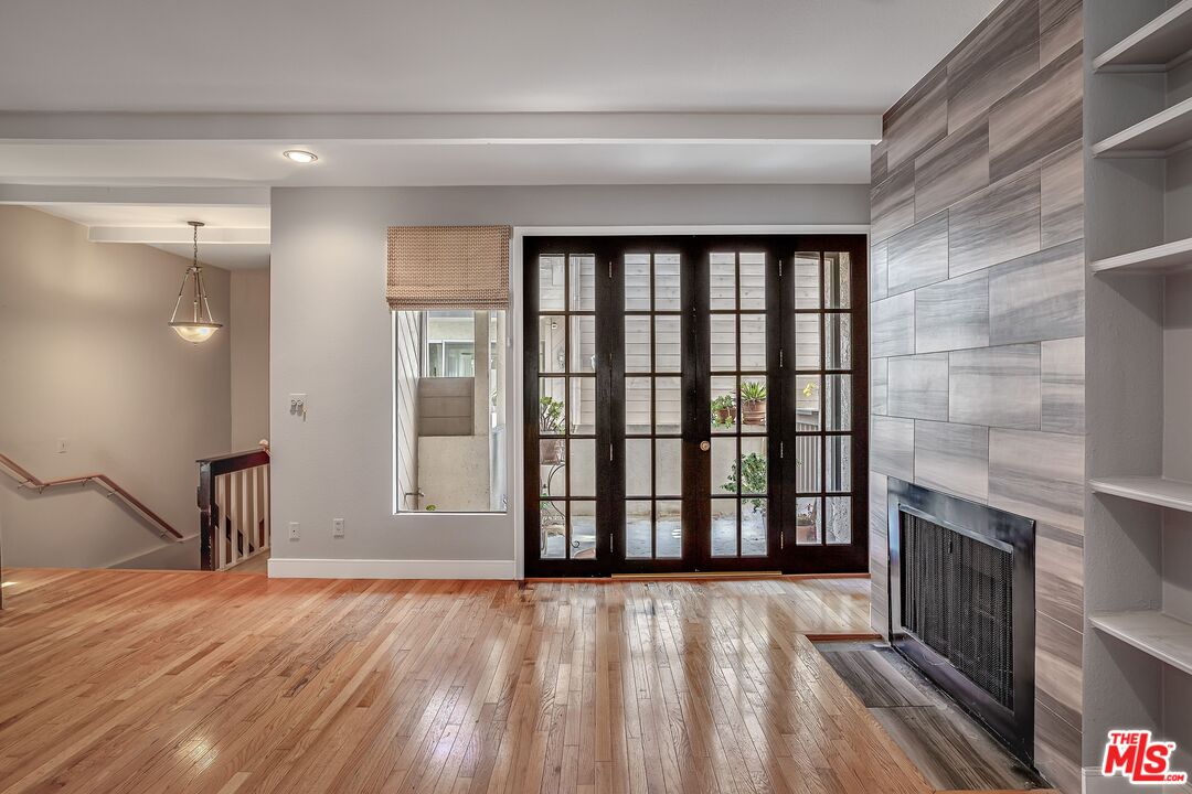 945 21st St Unit: 12