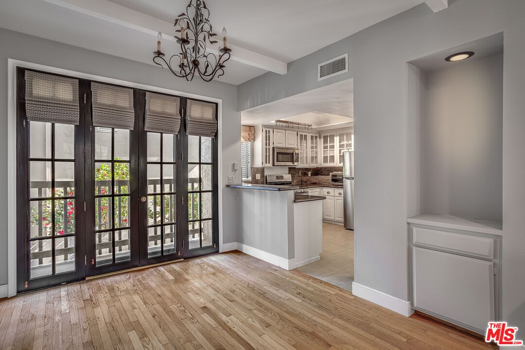 945 21st St Unit: 12