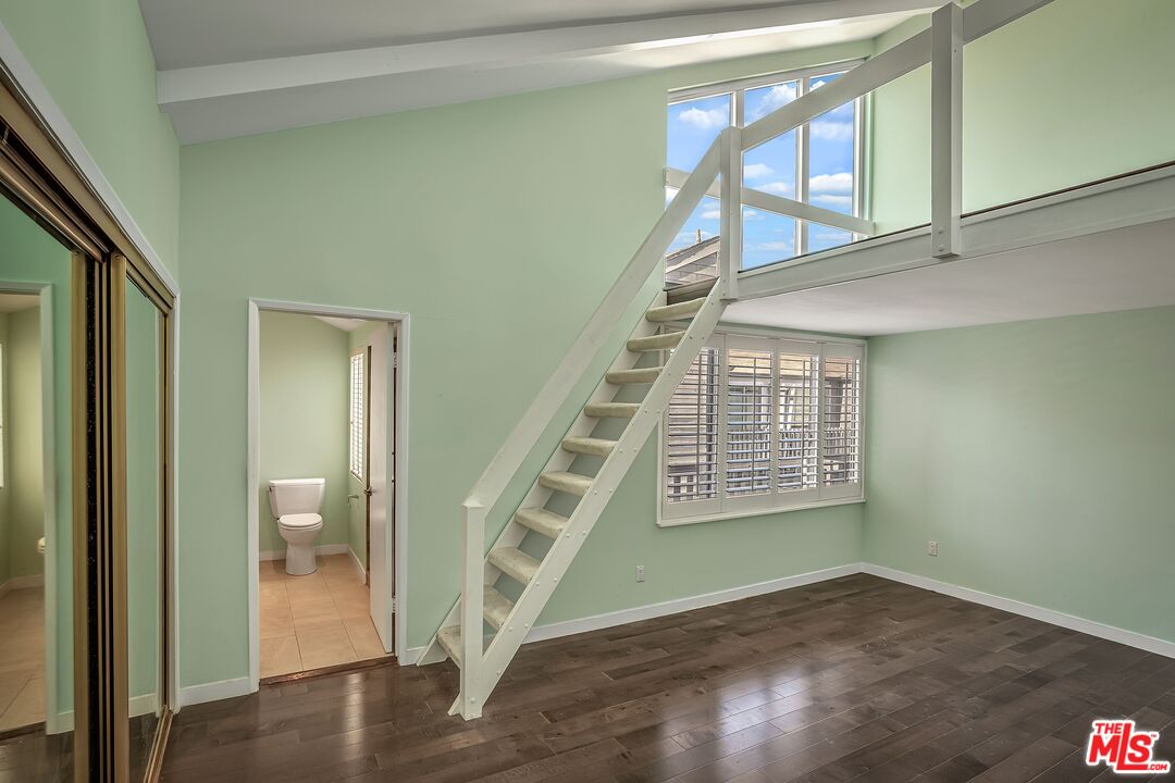 945 21st St Unit: 12