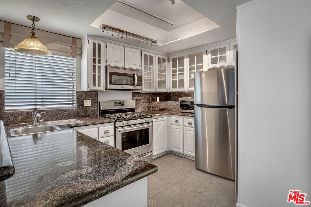945 21st St Unit: 12