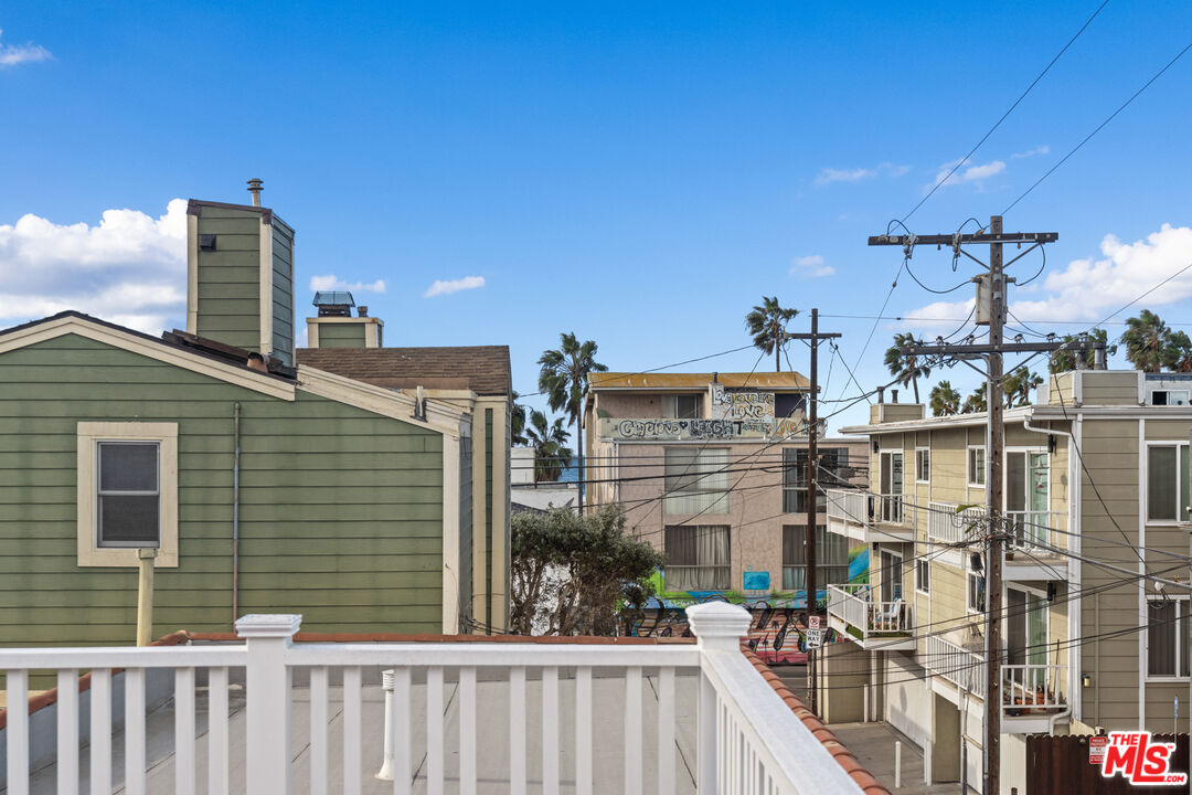 23 20Th Ave