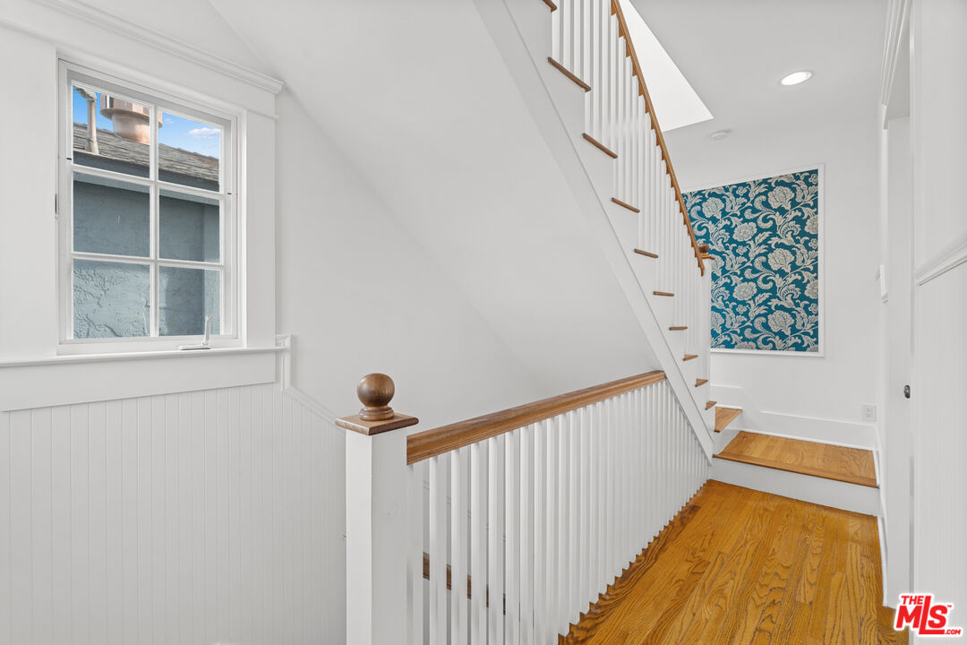 23 20Th Ave