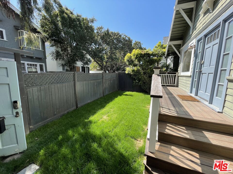 23 20Th Ave