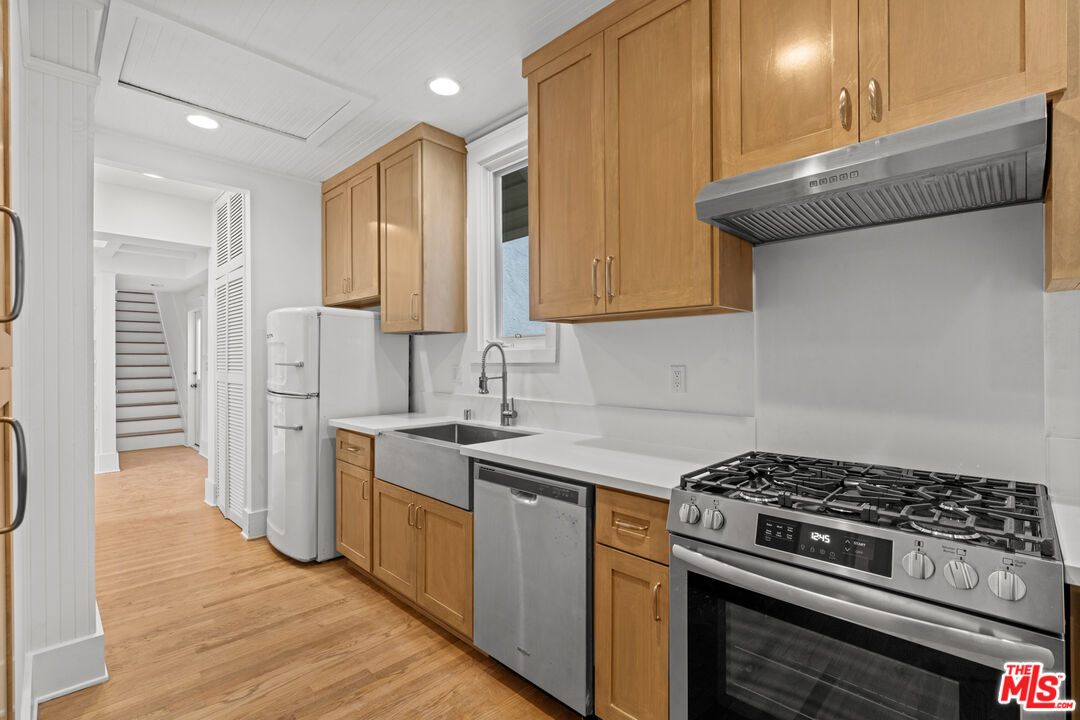 23 20Th Ave