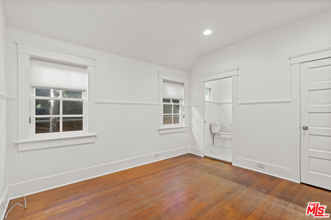 23 20Th Ave