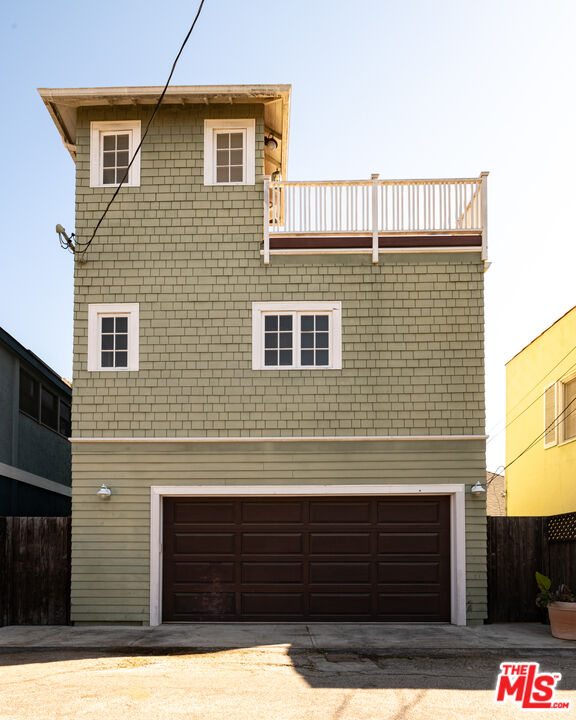 23 20Th Ave