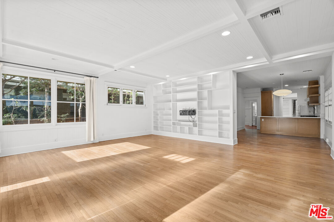 23 20Th Ave