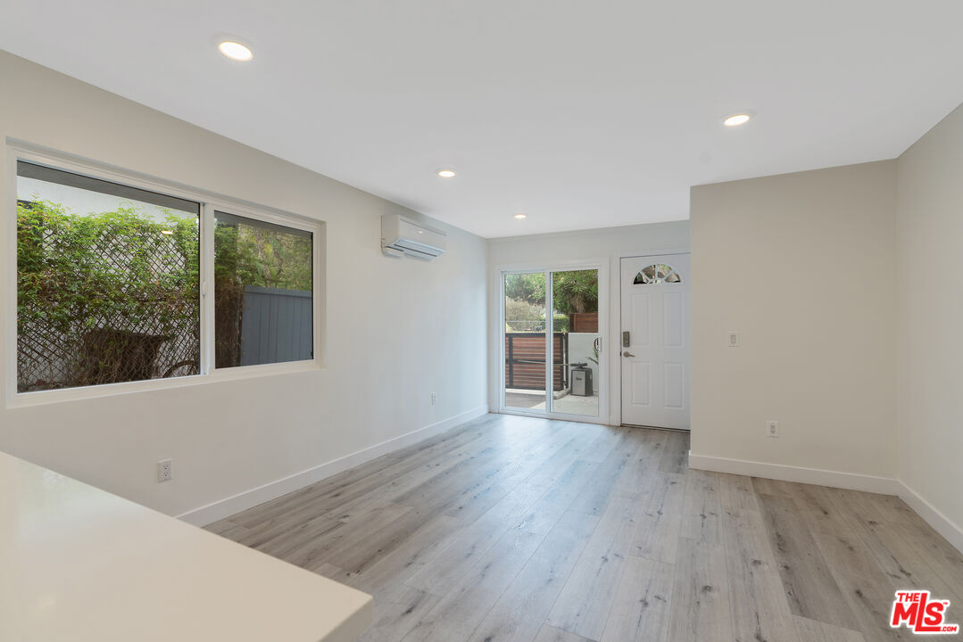 1025 Pleasantview Ave Unit: A