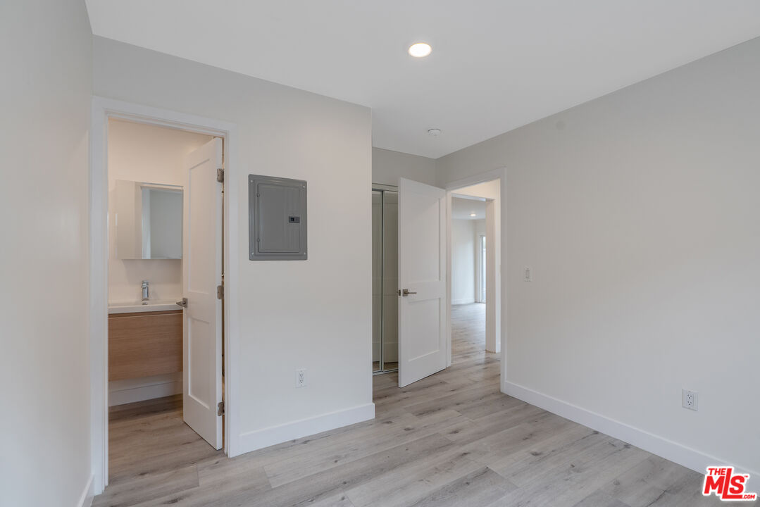 1025 Pleasantview Ave Unit: A