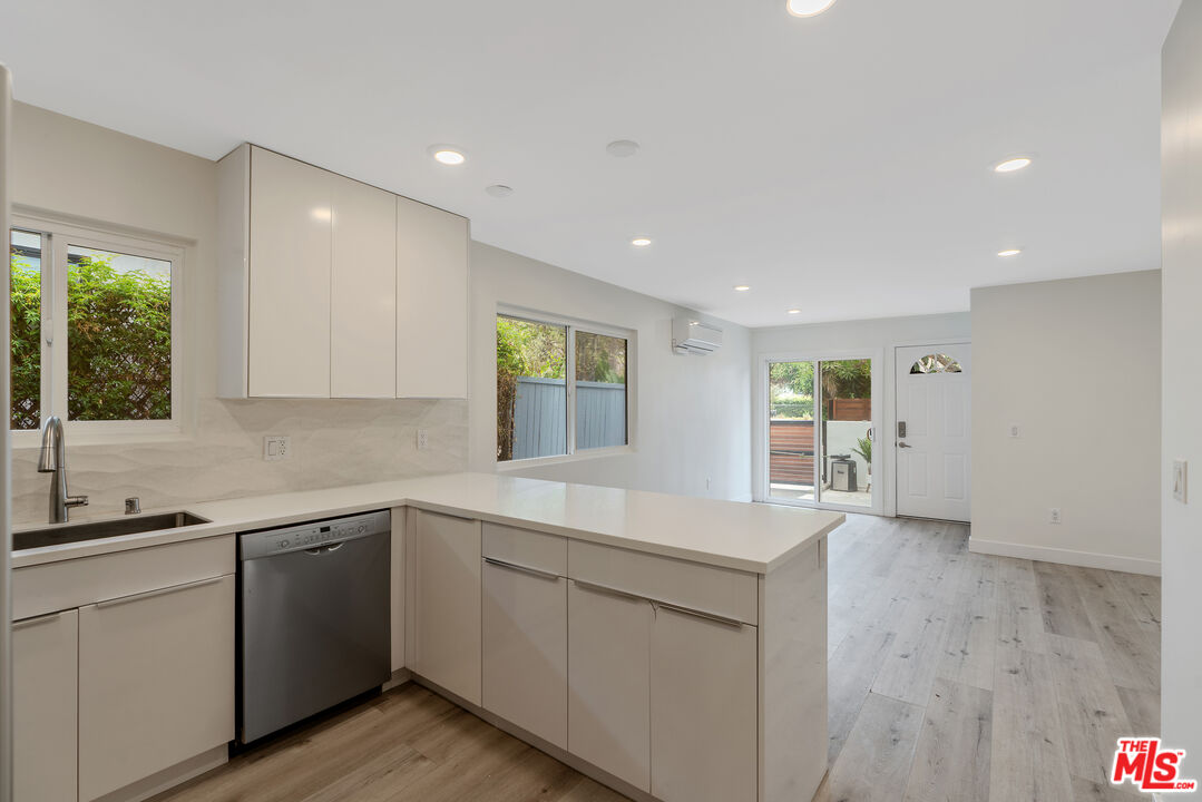 1025 Pleasantview Ave Unit: A