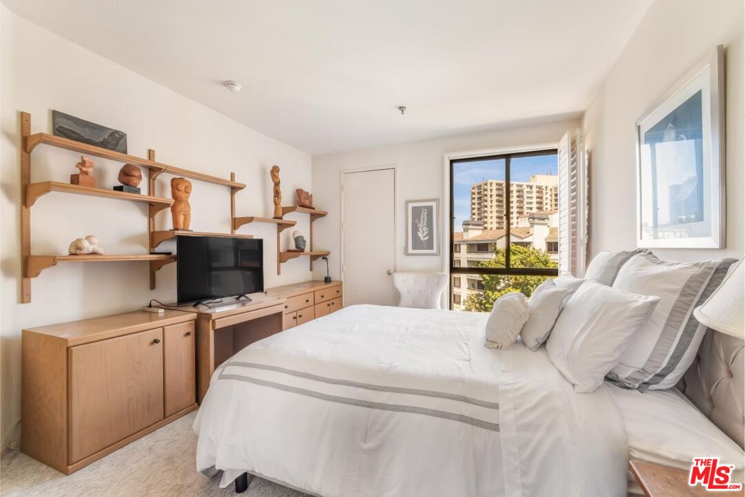 2131 Century Park Ln Unit: 402