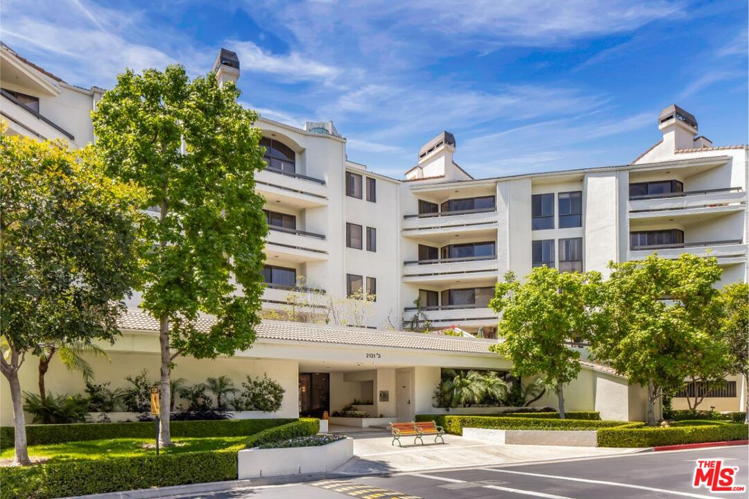 2131 Century Park Ln Unit: 402