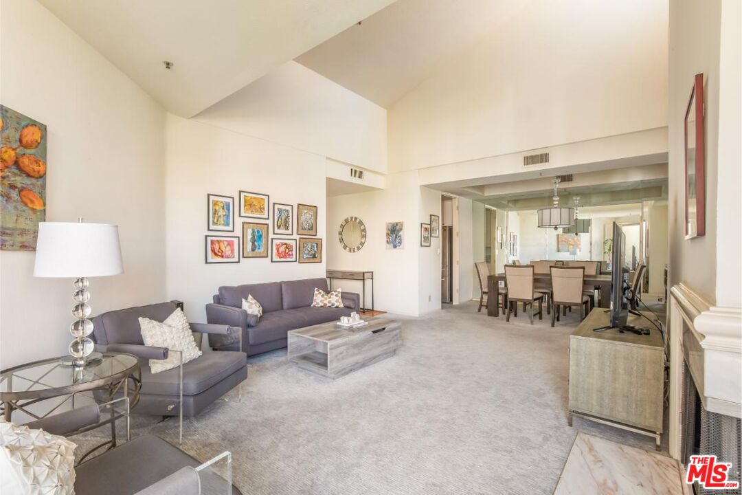 2131 Century Park Ln Unit: 402