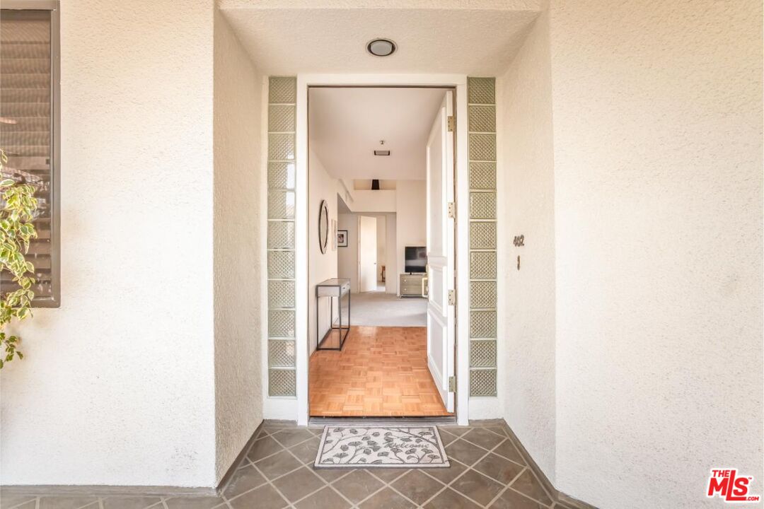 2131 Century Park Ln Unit: 402