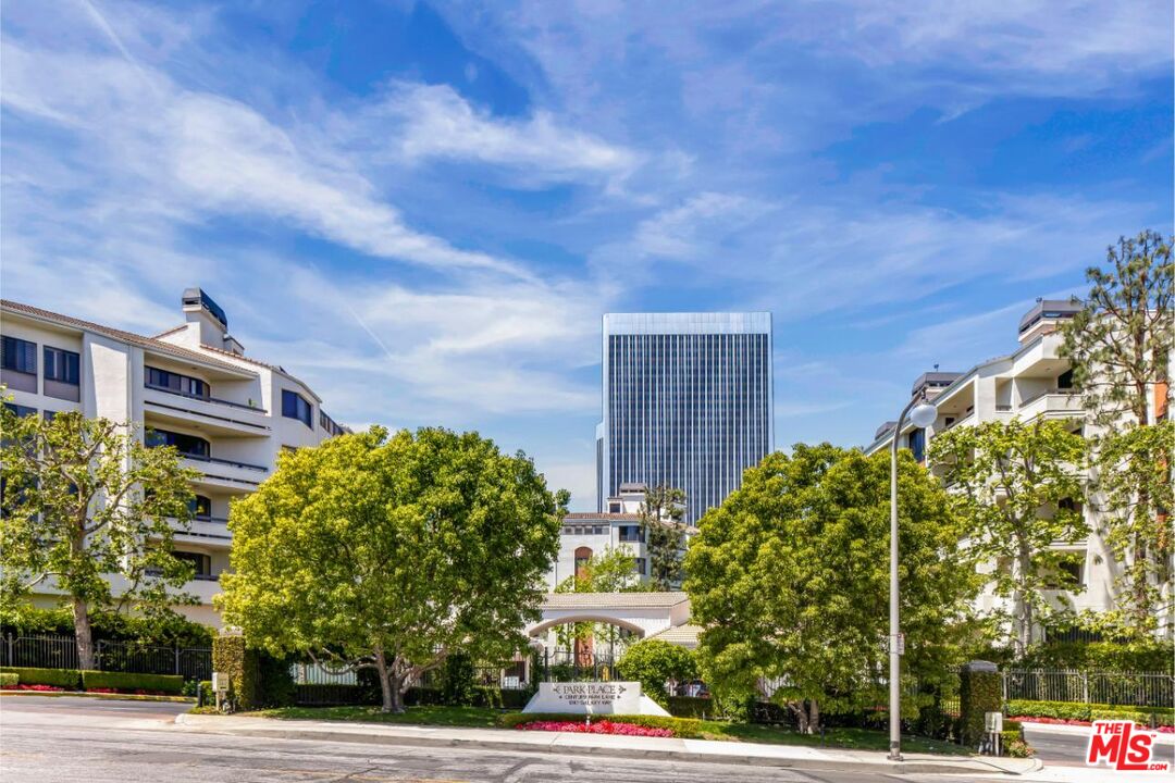 2131 Century Park Ln Unit: 402