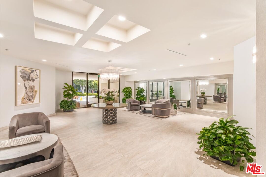 2131 Century Park Ln Unit: 402