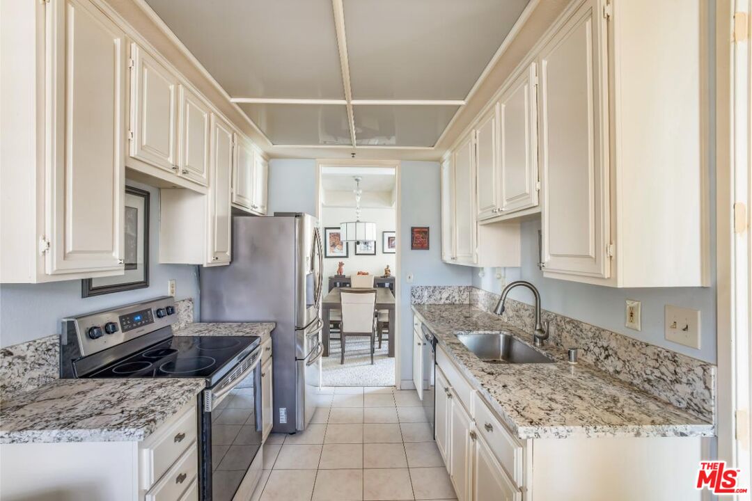 2131 Century Park Ln Unit: 402