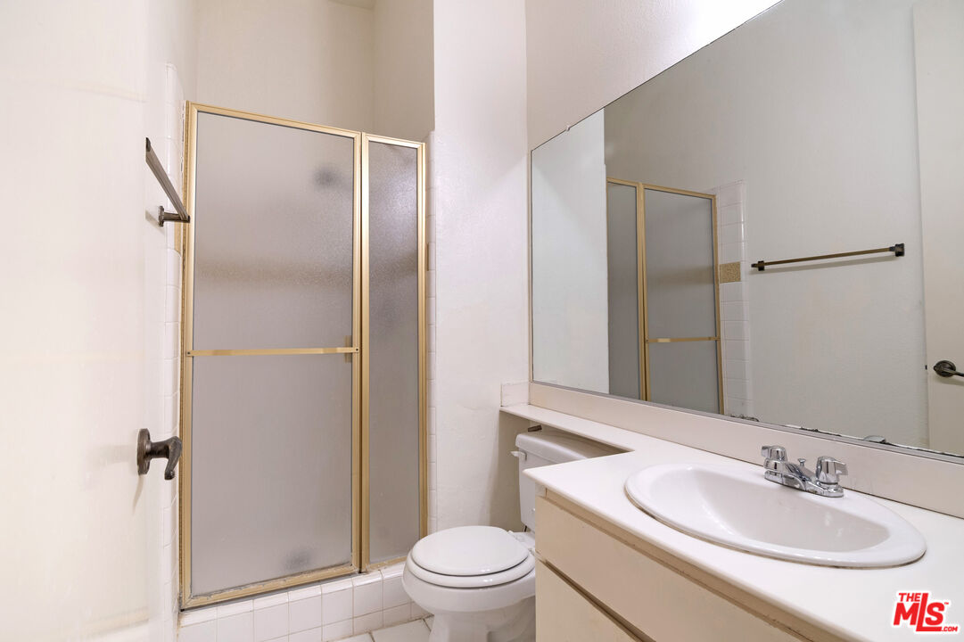 1271 Stoner Ave Unit: 208