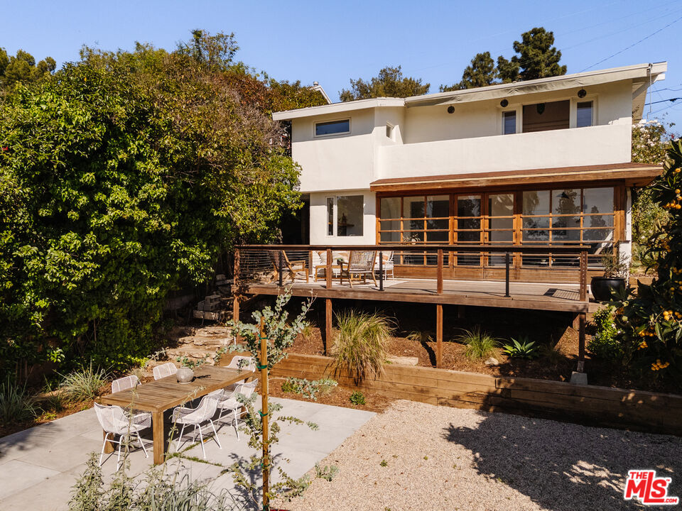 1711 Sargent Pl