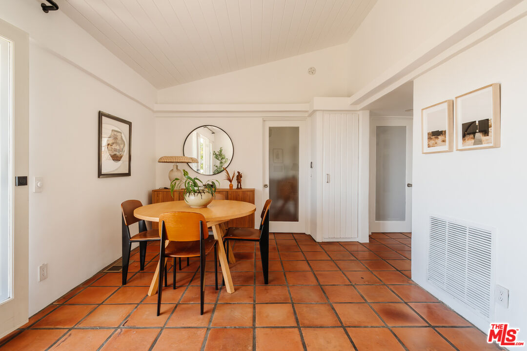 1711 Sargent Pl
