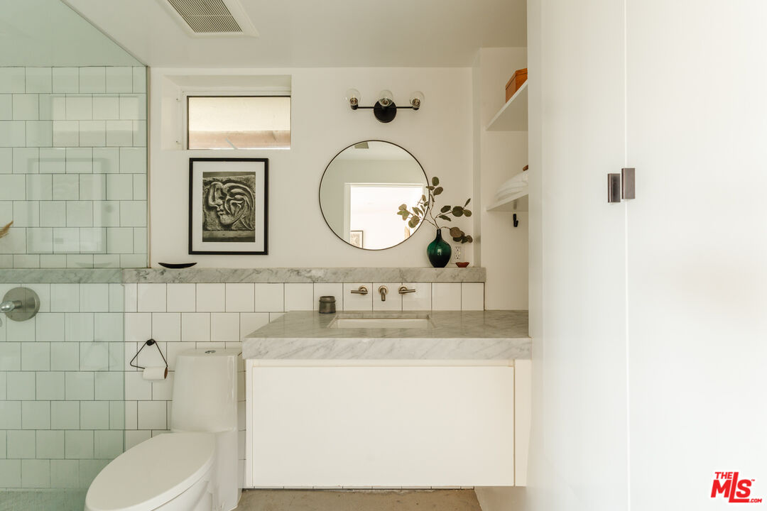 1711 Sargent Pl