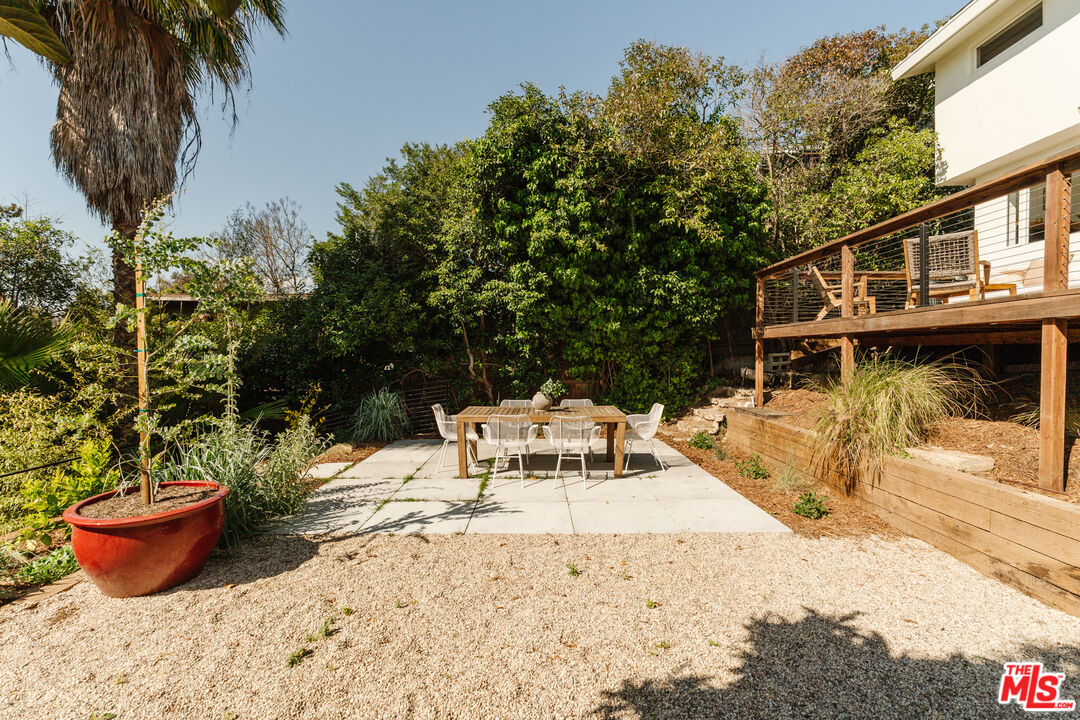 1711 Sargent Pl