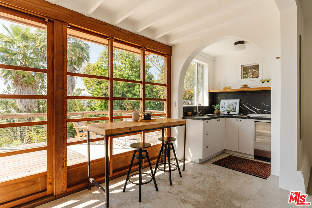 1711 Sargent Pl