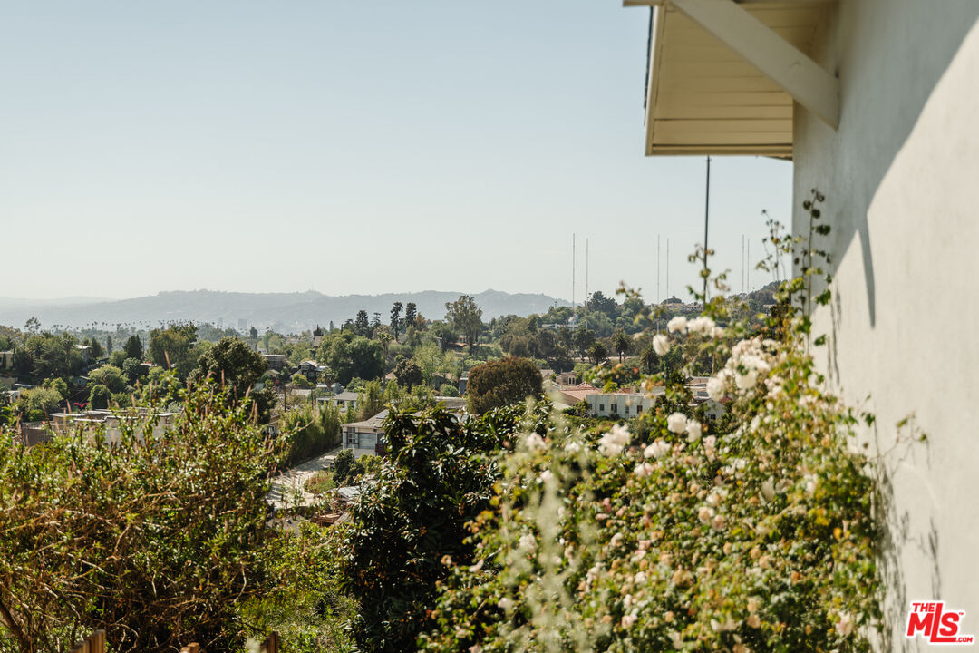 1711 Sargent Pl