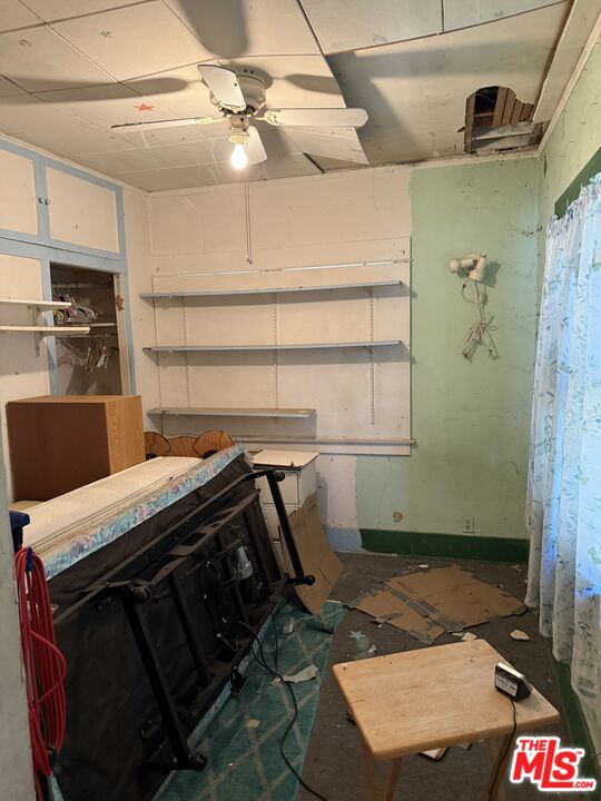 5013 N Huntington Dr