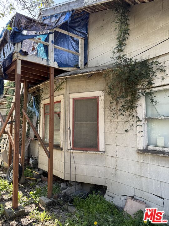 5013 N Huntington Dr