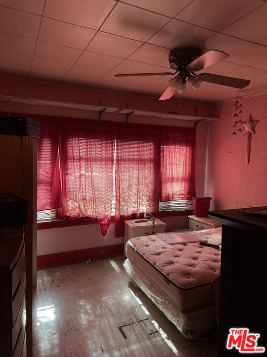 5013 N Huntington Dr