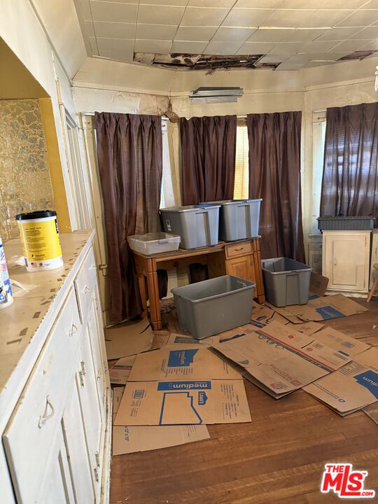 5013 N Huntington Dr