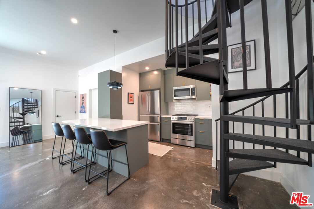 24641 Piuma Rd
