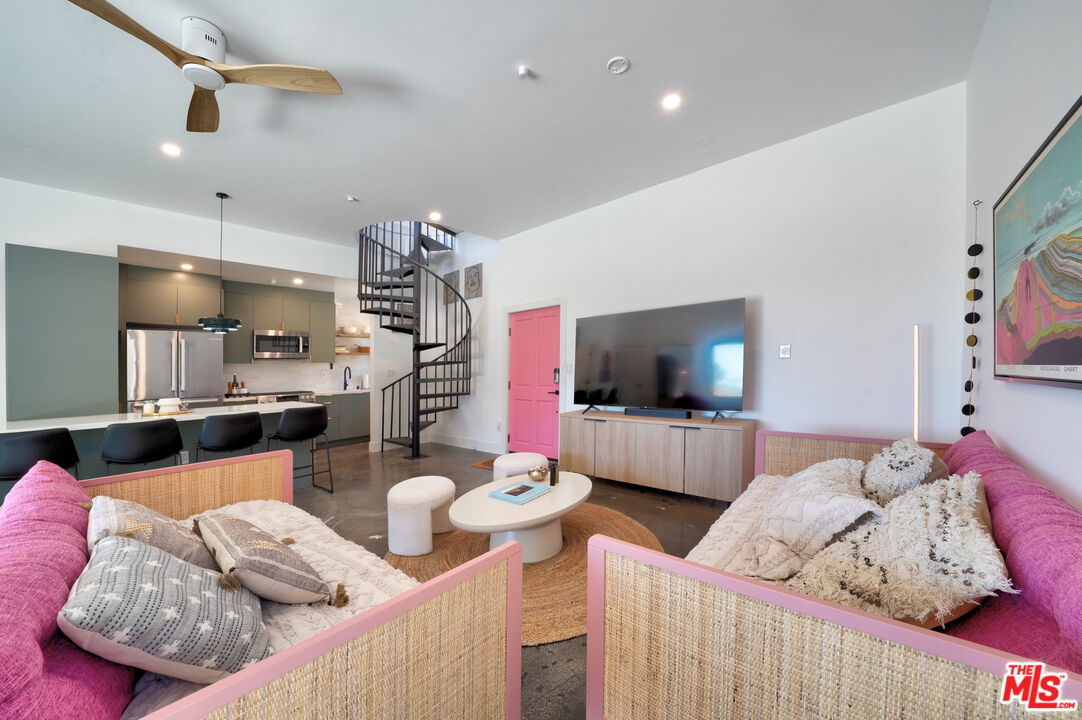 24641 Piuma Rd