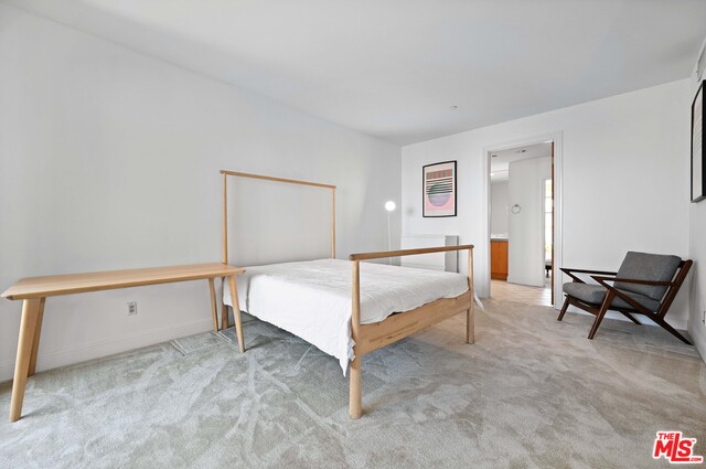 1521 Greenfield Ave Unit: 305