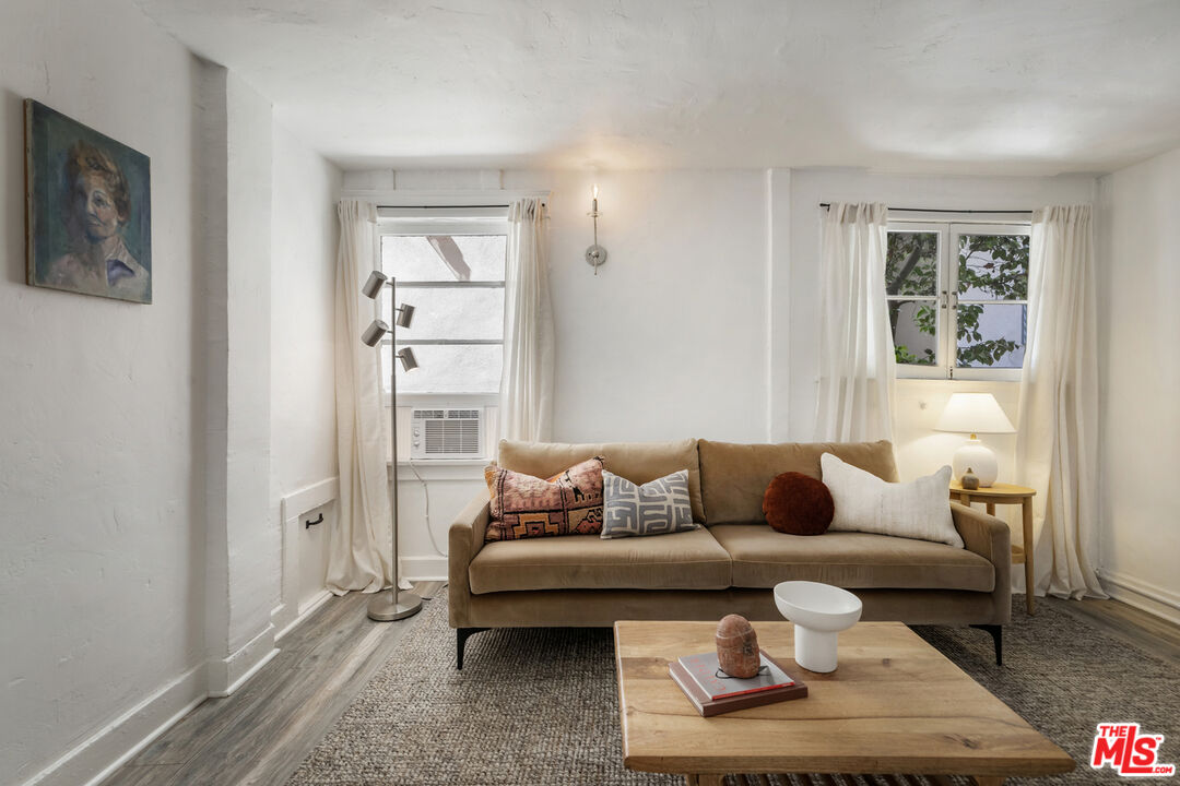 1159 N Fuller Ave Unit: B