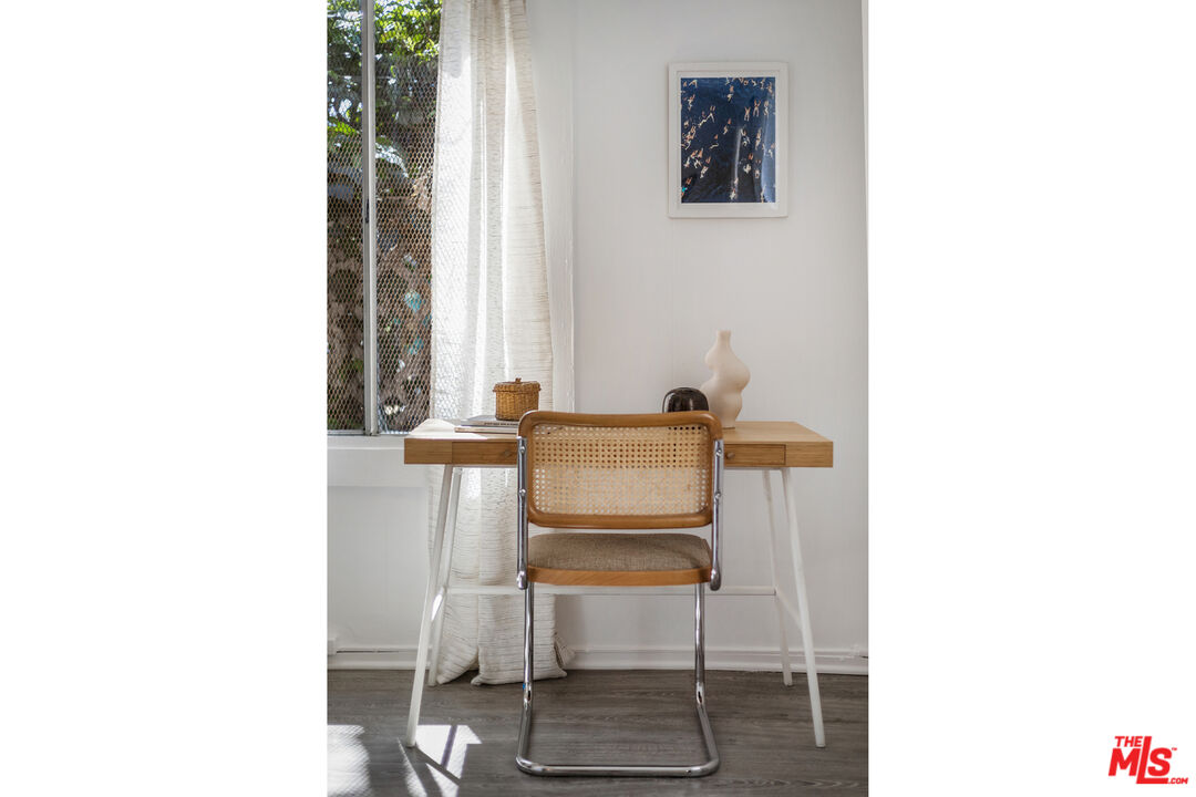 1159 N Fuller Ave Unit: B