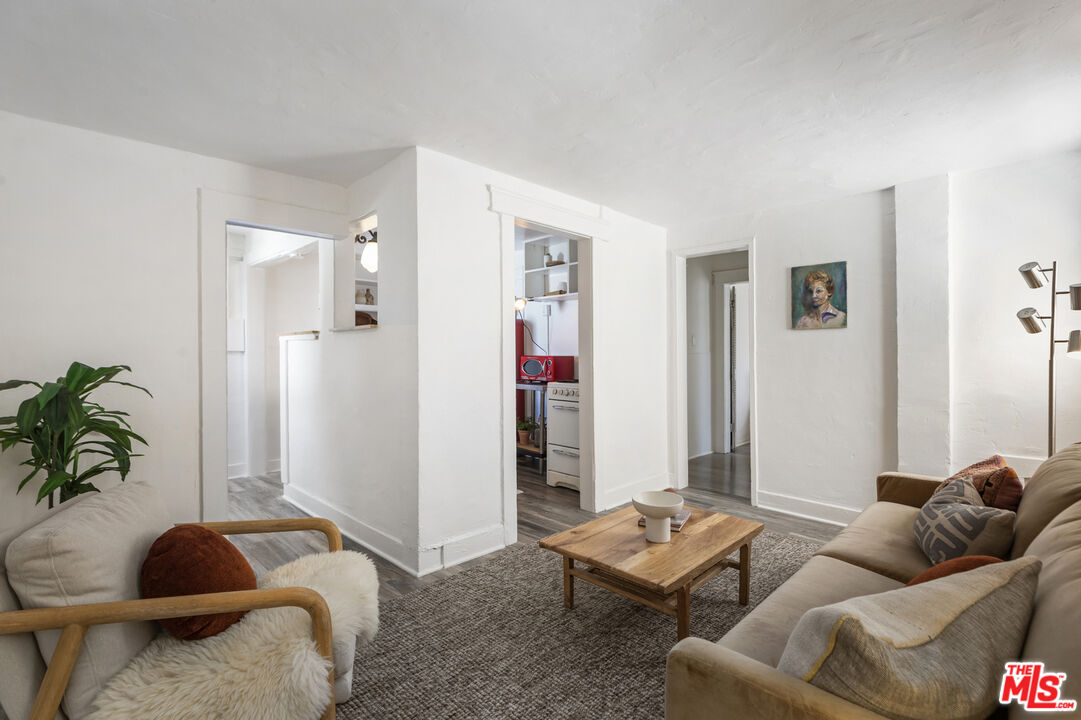 1159 N Fuller Ave Unit: B