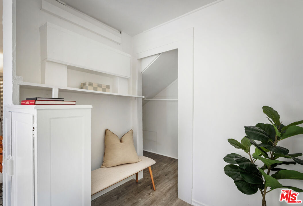 1159 N Fuller Ave Unit: B