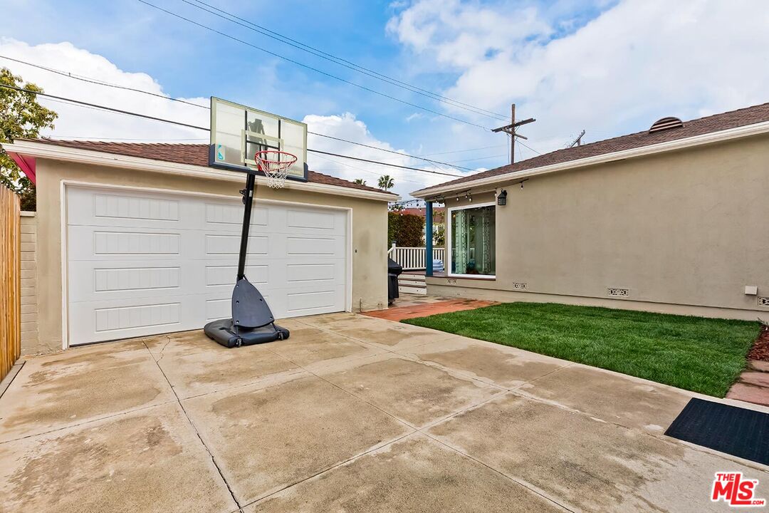 4082 Sawtelle Blvd