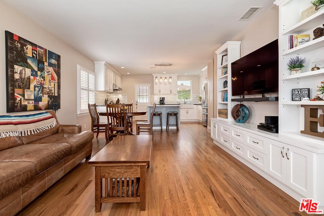 4082 Sawtelle Blvd