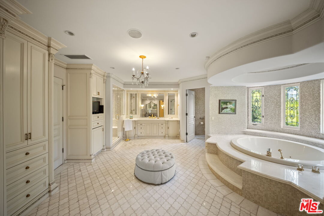 1008 Lexington Rd