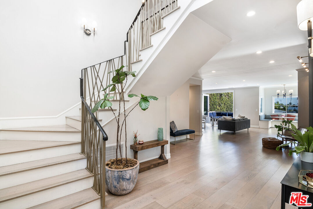 1942 Preuss Rd