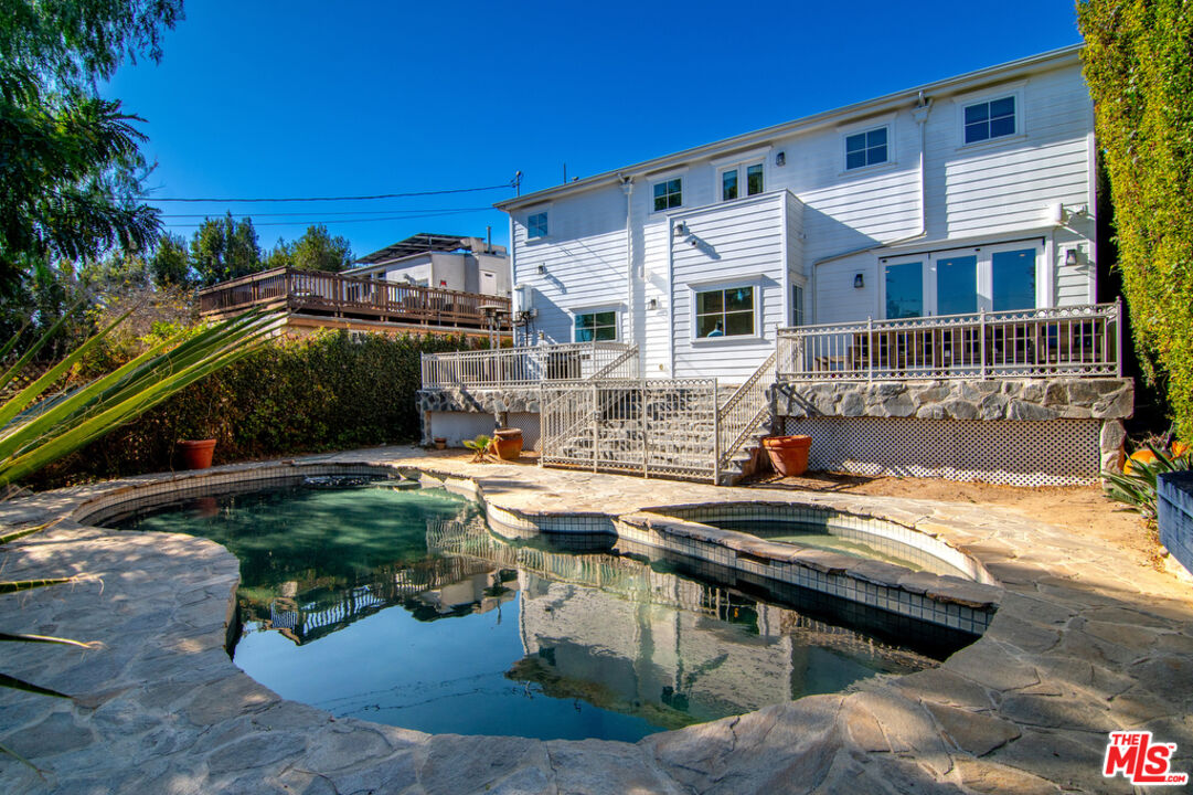 1942 Preuss Rd