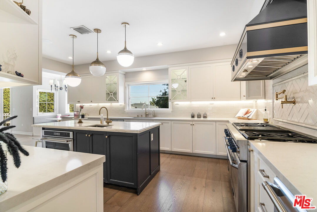 1942 Preuss Rd